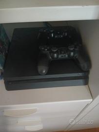 ps4 slim + 2 controller