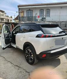 Peugeot 2008 1.5 BlueHDi GT Line (2023)