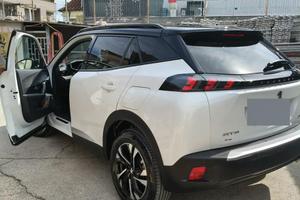 Peugeot 2008 1.5 BlueHDi GT Line (2023)
