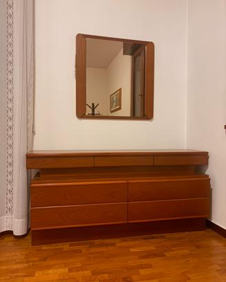 Cassettiera con specchio