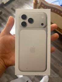 IPhone 17 pro max bianco