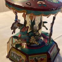 Giocattolo di latta vintage