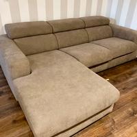 DIVANO SOFA’  Tre posti con isola NUOVISSIMO