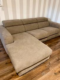 DIVANO SOFA’  Tre posti con isola NUOVISSIMO