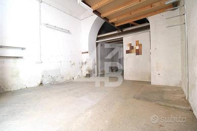 NEGOZIO - 62 M² - VIA E. S. PICCOLOMINI, 9 (TS)
