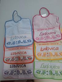 Set di 6 bavaglini con il nome ricamato 