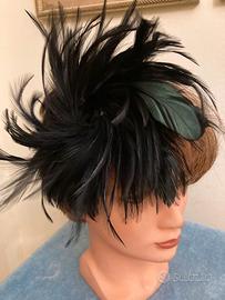 cappellino piumato