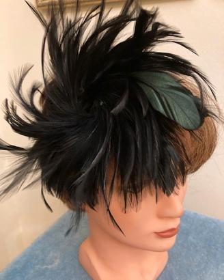 cappellino piumato