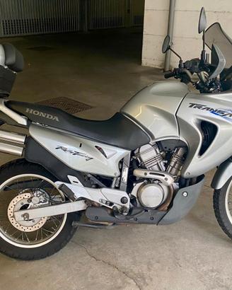 moto honda 650 transalp