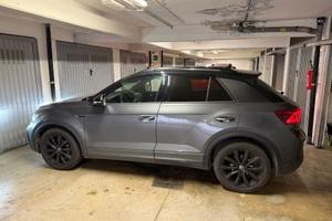 Volkswagen T-Rock 1500 Benz R-Line solo 30mila km