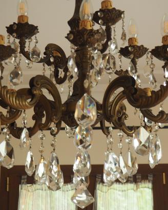 Lampadario antico in cristallo