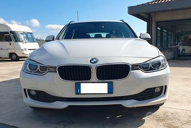 Bmw 318d xDrive Touring Modern 4x4 - 150 cv