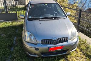 Toyota yaris 1.3 2005 benzina
