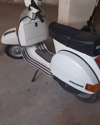 Vespa Piaggio PX125E