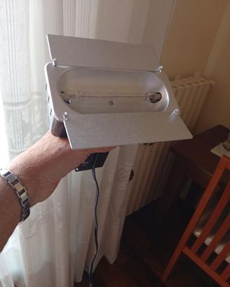 ILLUMINATORE FOTOGRAFICO CON LAMPADA ALOGENA 1000W