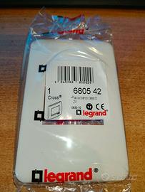 Legrand Cross Placca Bianco Classico 2M 680542