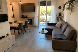 Bilocale arredato con balcone - Usmate Velate
