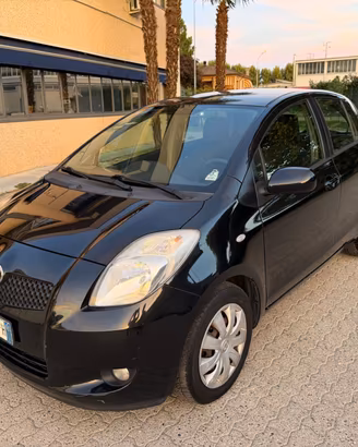 Toyota Yaris 1.3 benzina automatica 2008
