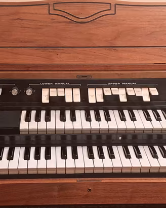 organo vintage Farfisa anni 70