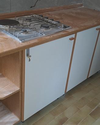 cucina con mobile lavello 