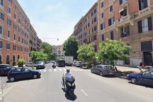 Attività / Licenza di 300 m² a Roma