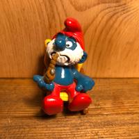 GRANDE PUFFO SULLA SEDIA A DONDOLO