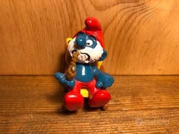 GRANDE PUFFO SULLA SEDIA A DONDOLO