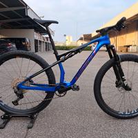 NUOVA Giant Anthem Advanced SL3