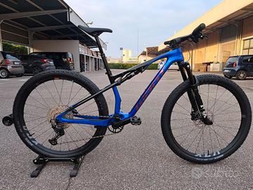 NUOVA Giant Anthem Advanced SL3