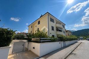4 LOCALI A FOLIGNO