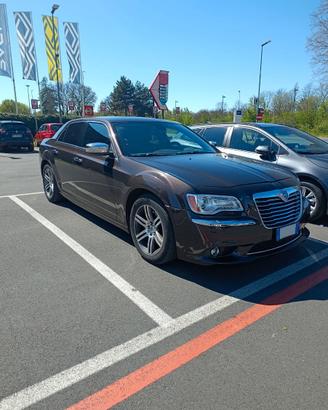 LANCIA THEMA 3.0 V6 – Luxury Brown –