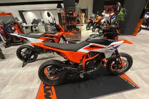 KTM 390 SMC R 2026 PROMO