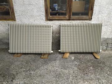 Set di due termosifoni