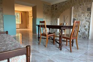 CASA INDIPENDENTE A ROCCABASCERANA