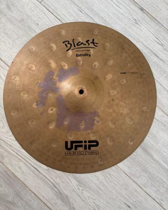 UFIP Blast Collection ExtraDry Crash 17” (43 cm)