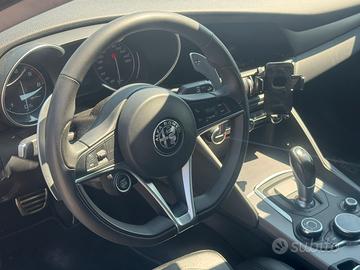 Alfa Romeo Giulia Veloce 2.2 210 Cv