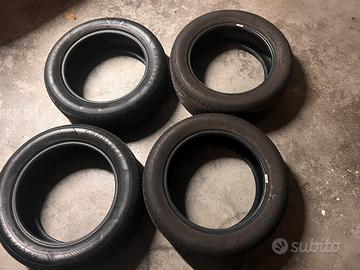 Goodyear efficientgrip performance 2 215 55 17