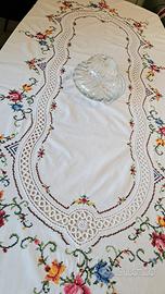 tovaglia rettangolare ricamata a mano