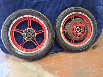 Ruote lega cerchi Moto Guzzi 16" v35 v65 vintage