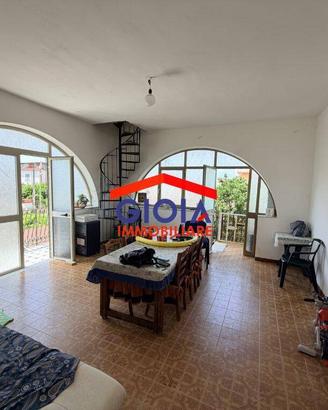 Appartamento di 120 m² con 3 locali a Castel Voltu
