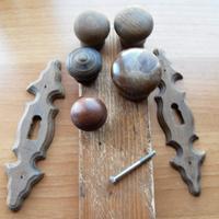 5 maniglie a pomello e 2 bocchette in legno lavor