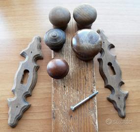 5 maniglie a pomello e 2 bocchette in legno lavor