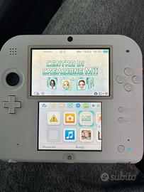 Nintendo 2DS bianco e rosso