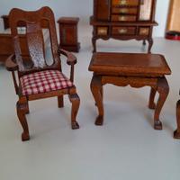 Miniatura mobili in legno