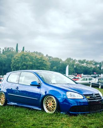 Volksvagen golf 5 r32
