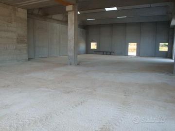 Capannone prefabbricato