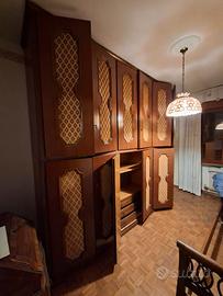 Regaliamo Armadio in Noce N.12 Ante