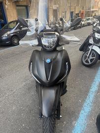 Piaggio Beverly 400