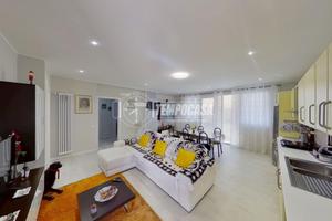 In zona centrale, casa indipendente ristrutturata