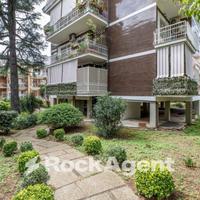 LUMINOSO ED AMPIO BILOCALE CON P.AUTO COPERTO E CA